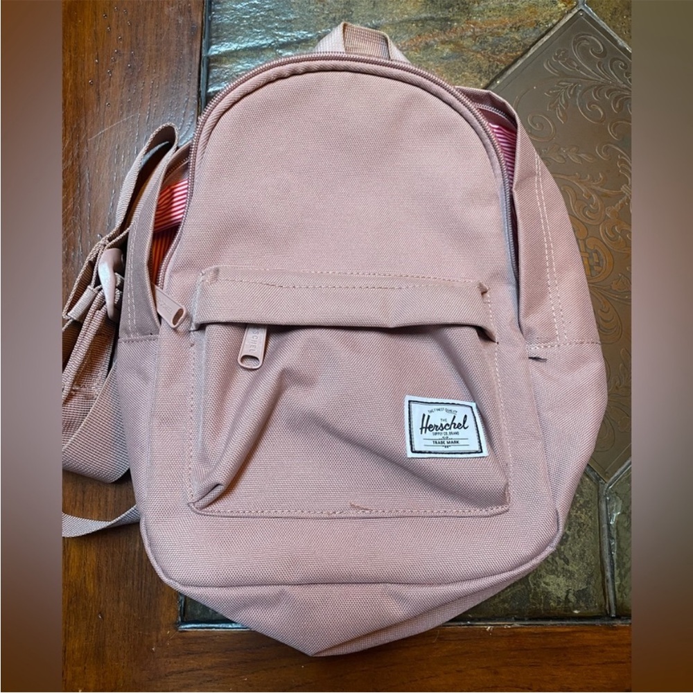 Herschel Classic Backpack | Mini - 6.5L | Ash Rose Color